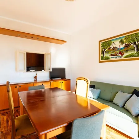 Il Raggio Di Sole By Interhome Apartamento Alassio